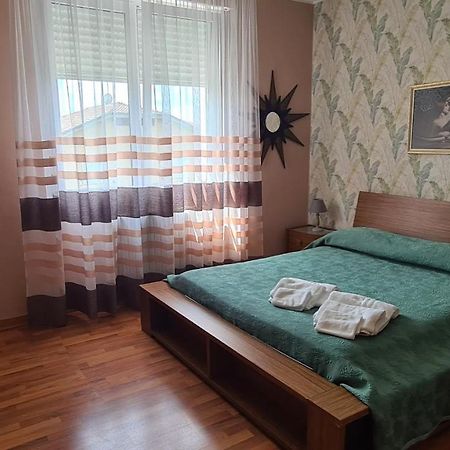 B&B Regina 布斯托阿西齐奥 外观 照片