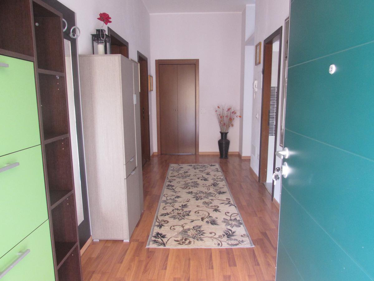 B&B Regina 布斯托阿西齐奥 外观 照片